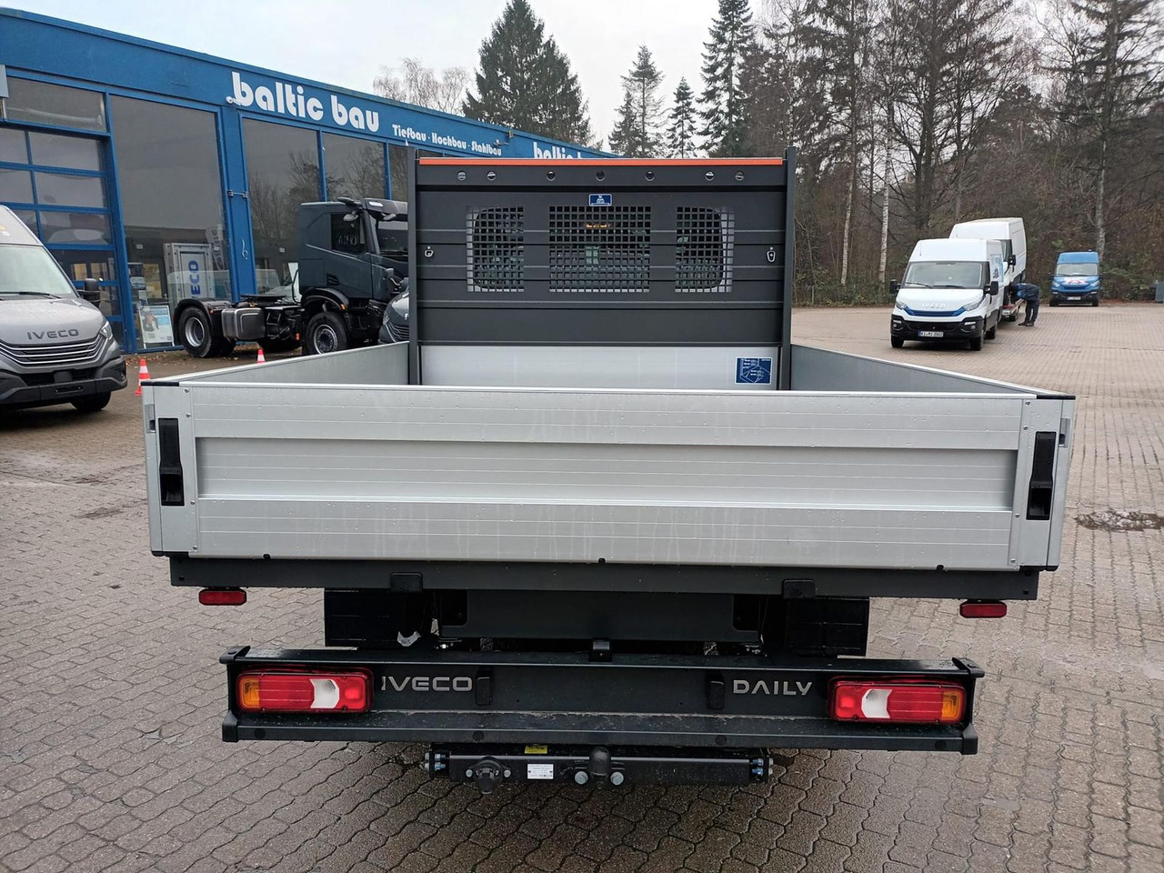 Iveco Daily 35S16H3.0Y Doka *Pritsche*KLIMA*AHK* 11... - Dostavno vozilo s ravnom platformom, Dostavno vozilo s dvostrukom kabinom: slika Iveco Daily 35S16H3.0Y Doka *Pritsche*KLIMA*AHK* 11... - Dostavno vozilo s ravnom platformom, Dostavno vozilo s dvostrukom kabinom Iveco Daily 35S16H3.0Y Doka *Pritsche*KLIMA*AHK* 11... - Dostavno vozilo s ravnom platformom, Dostavno vozilo s dvostrukom kabinom: slika Iveco Daily 35S16H3.0Y Doka *Pritsche*KLIMA*AHK* 11... - Dostavno vozilo s ravnom platformom, Dostavno vozilo s dvostrukom kabinom