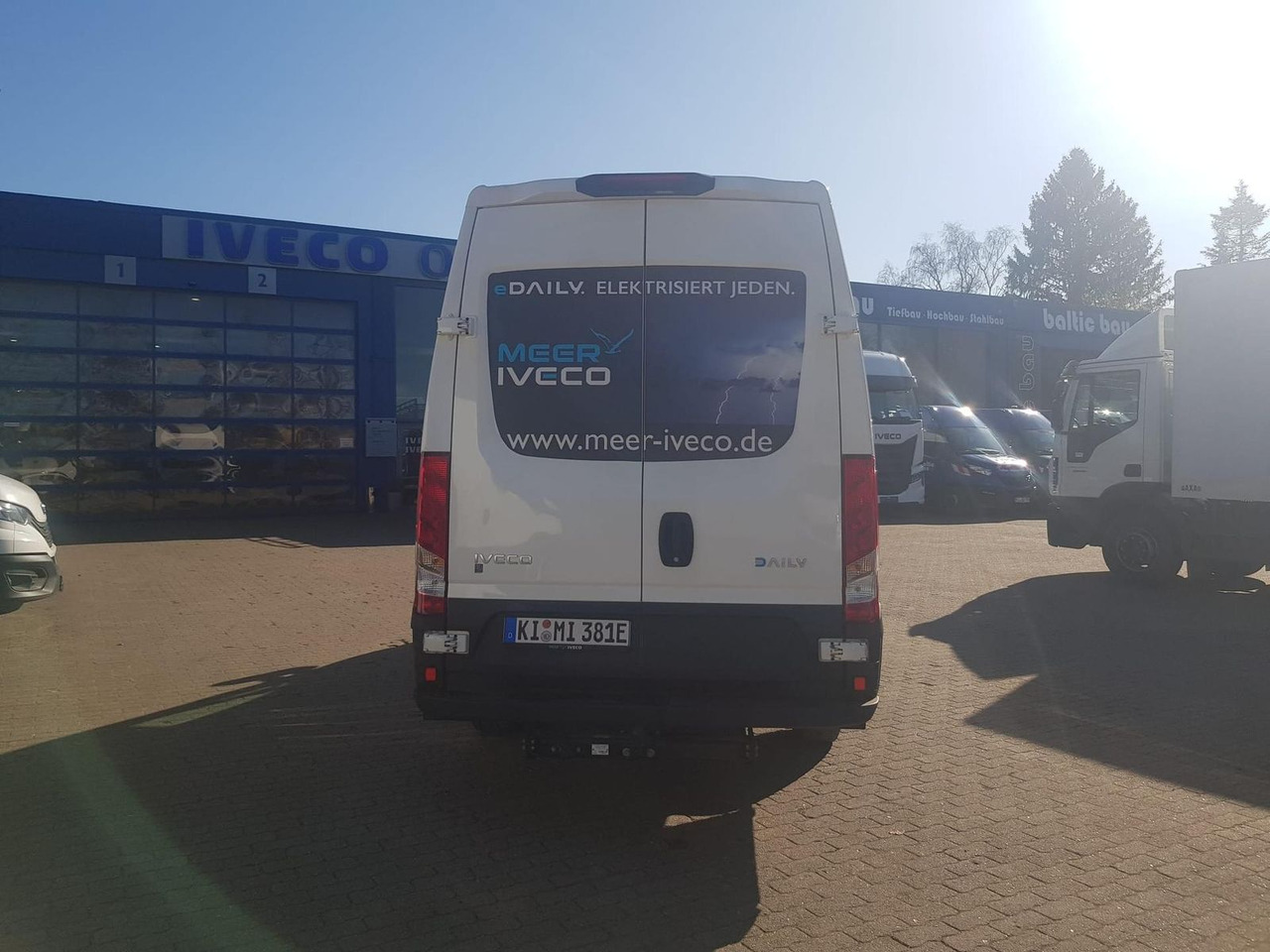 Iveco Daily 38S14E V Rückfahrkamera, AHK mit 3,5t, ... - Furgon, Električno dostavno vozilo: slika Iveco Daily 38S14E V Rückfahrkamera, AHK mit 3,5t, ... - Furgon, Električno dostavno vozilo Iveco Daily 38S14E V Rückfahrkamera, AHK mit 3,5t, ... - Furgon, Električno dostavno vozilo: slika Iveco Daily 38S14E V Rückfahrkamera, AHK mit 3,5t, ... - Furgon, Električno dostavno vozilo