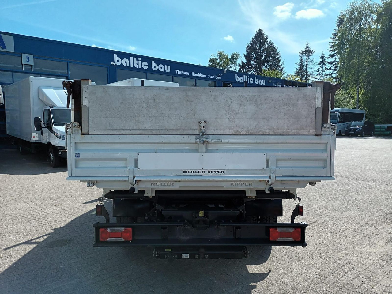 Iveco Daily 70C18H Meiler Kipper Dreiseitenkipper 1... - Mali kamion kiper: slika Iveco Daily 70C18H Meiler Kipper Dreiseitenkipper 1... - Mali kamion kiper Iveco Daily 70C18H Meiler Kipper Dreiseitenkipper 1... - Mali kamion kiper: slika Iveco Daily 70C18H Meiler Kipper Dreiseitenkipper 1... - Mali kamion kiper