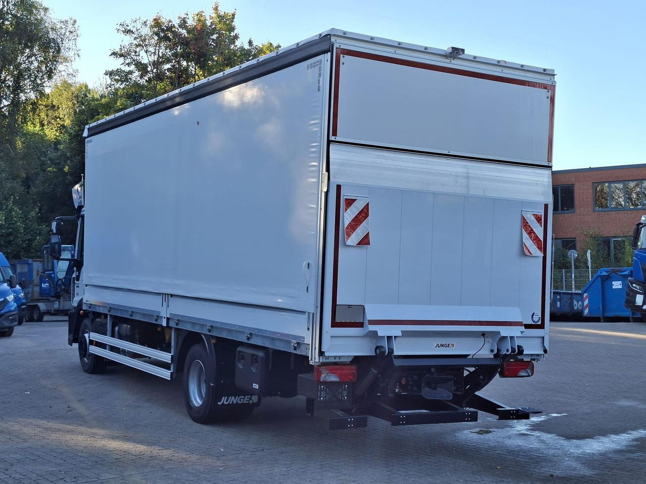 Iveco ML120E25/P JUNGE KOFFER LBW 1,5t AHK 185 kW (... - Dostavno vozilo sa zatvorenim sandukom: slika Iveco ML120E25/P JUNGE KOFFER LBW 1,5t AHK 185 kW (... - Dostavno vozilo sa zatvorenim sandukom Iveco ML120E25/P JUNGE KOFFER LBW 1,5t AHK 185 kW (... - Dostavno vozilo sa zatvorenim sandukom: slika Iveco ML120E25/P JUNGE KOFFER LBW 1,5t AHK 185 kW (... - Dostavno vozilo sa zatvorenim sandukom
