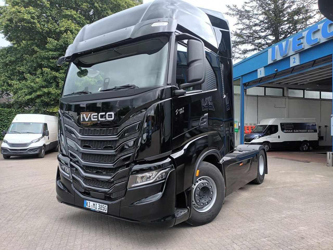Iveco S-Way SZM 500PS 18-20t zGG. 2-Kreis Hydraulik - Tegljač: slika Iveco S-Way SZM 500PS 18-20t zGG. 2-Kreis Hydraulik - Tegljač Iveco S-Way SZM 500PS 18-20t zGG. 2-Kreis Hydraulik - Tegljač: slika Iveco S-Way SZM 500PS 18-20t zGG. 2-Kreis Hydraulik - Tegljač