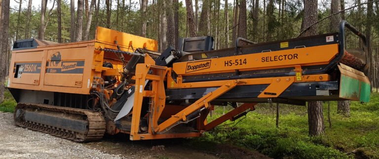 Doppstadt DW2560 BK Bison – Wood shredder / Holzschredder - Industrijski šreder: slika Doppstadt DW2560 BK Bison – Wood shredder / Holzschredder - Industrijski šreder Doppstadt DW2560 BK Bison – Wood shredder / Holzschredder - Industrijski šreder: slika Doppstadt DW2560 BK Bison – Wood shredder / Holzschredder - Industrijski šreder