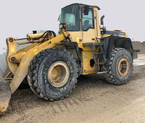 Komatsu WA380-3 – wheel loader / Radlader - Utovarivač: slika Komatsu WA380-3 – wheel loader / Radlader - Utovarivač Komatsu WA380-3 – wheel loader / Radlader - Utovarivač: slika Komatsu WA380-3 – wheel loader / Radlader - Utovarivač