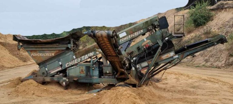Powerscreen Chieftain 400 – mobile screen / mobile Siebanlage - Screener: slika Powerscreen Chieftain 400 – mobile screen / mobile Siebanlage - Screener Powerscreen Chieftain 400 – mobile screen / mobile Siebanlage - Screener: slika Powerscreen Chieftain 400 – mobile screen / mobile Siebanlage - Screener