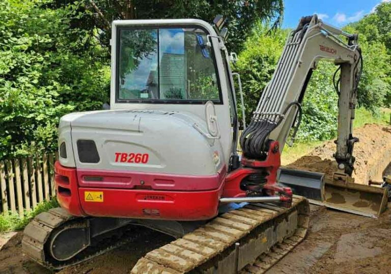 Takeuchi TB260 – mini excavator / Minibagger - Mini bager: slika Takeuchi TB260 – mini excavator / Minibagger - Mini bager Takeuchi TB260 – mini excavator / Minibagger - Mini bager: slika Takeuchi TB260 – mini excavator / Minibagger - Mini bager