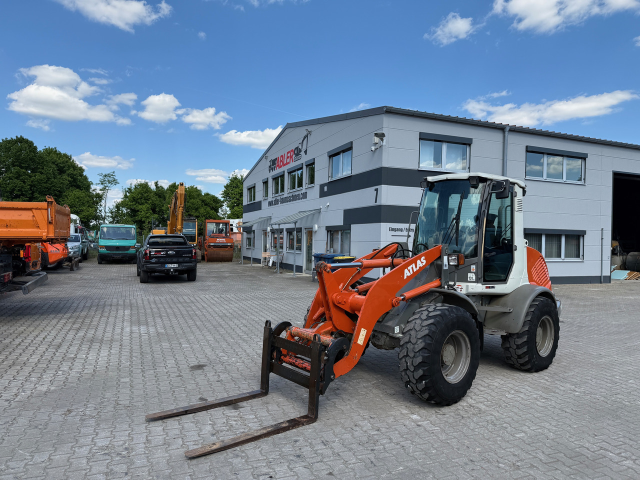 Atlas AR75 Radlader SW - Utovarivač na kotačima: slika Atlas AR75 Radlader SW - Utovarivač na kotačima Atlas AR75 Radlader SW - Utovarivač na kotačima: slika Atlas AR75 Radlader SW - Utovarivač na kotačima