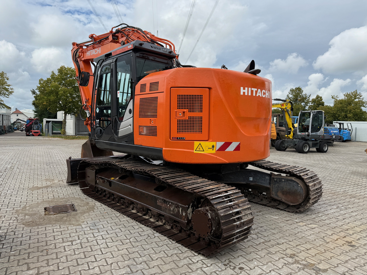 Hitachi ZX225 USLC-5B Kurzheck Kettenbagger - Bager: slika Hitachi ZX225 USLC-5B Kurzheck Kettenbagger - Bager Hitachi ZX225 USLC-5B Kurzheck Kettenbagger - Bager: slika Hitachi ZX225 USLC-5B Kurzheck Kettenbagger - Bager