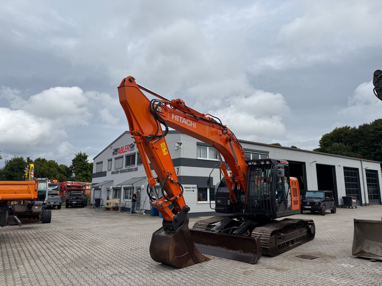Hitachi ZX225 USLC-5B Kurzheck Kettenbagger - Bager: slika Hitachi ZX225 USLC-5B Kurzheck Kettenbagger - Bager Hitachi ZX225 USLC-5B Kurzheck Kettenbagger - Bager: slika Hitachi ZX225 USLC-5B Kurzheck Kettenbagger - Bager