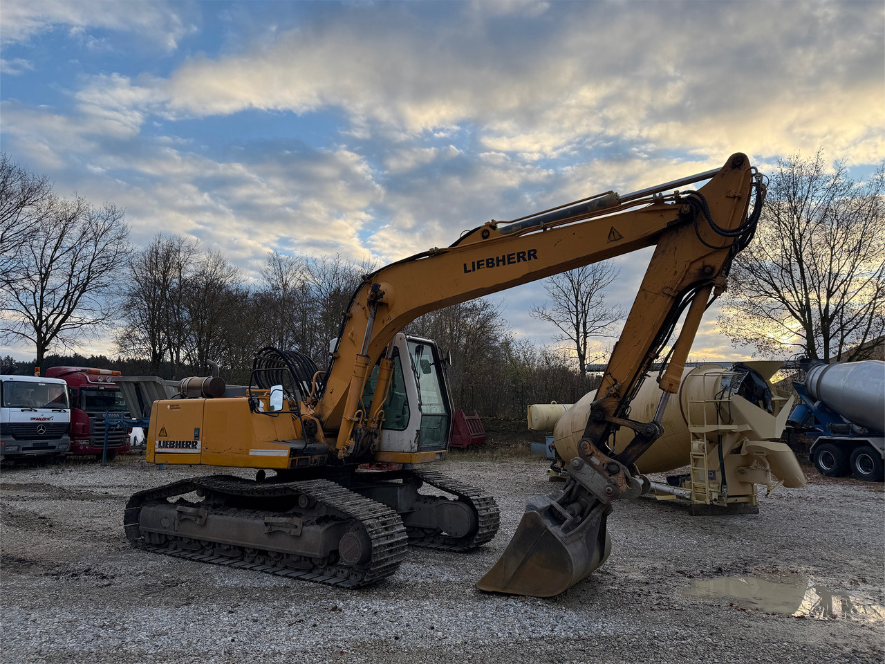 Liebherr R904 Kettenbagger Klima SW - Bager gusjeničar: slika Liebherr R904 Kettenbagger Klima SW - Bager gusjeničar Liebherr R904 Kettenbagger Klima SW - Bager gusjeničar: slika Liebherr R904 Kettenbagger Klima SW - Bager gusjeničar