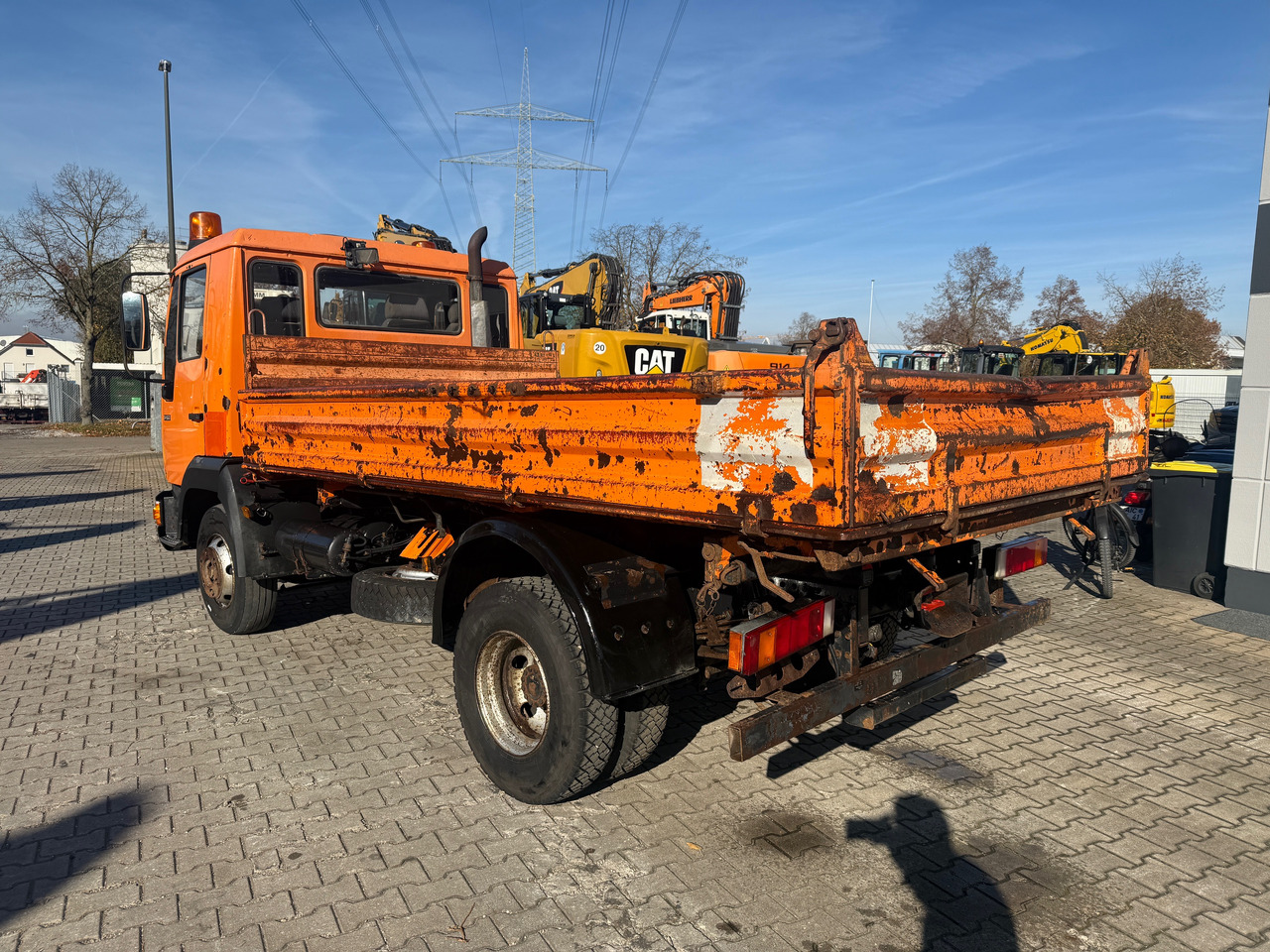 MAN 8.163 L2000 3-Seiten-Kipper AHK - Kiper: slika MAN 8.163 L2000 3-Seiten-Kipper AHK - Kiper MAN 8.163 L2000 3-Seiten-Kipper AHK - Kiper: slika MAN 8.163 L2000 3-Seiten-Kipper AHK - Kiper