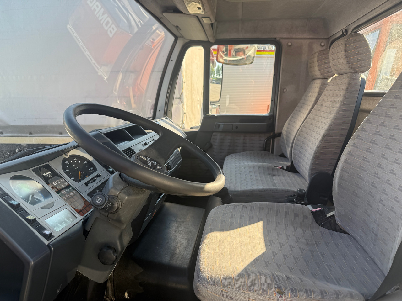 Kamion s otvorenim sandukom, Kamion s kranom MAN 8.163 L2000 Pritsche+Kran Hiab 035: slika Kamion s otvorenim sandukom, Kamion s kranom MAN 8.163 L2000 Pritsche+Kran Hiab 035