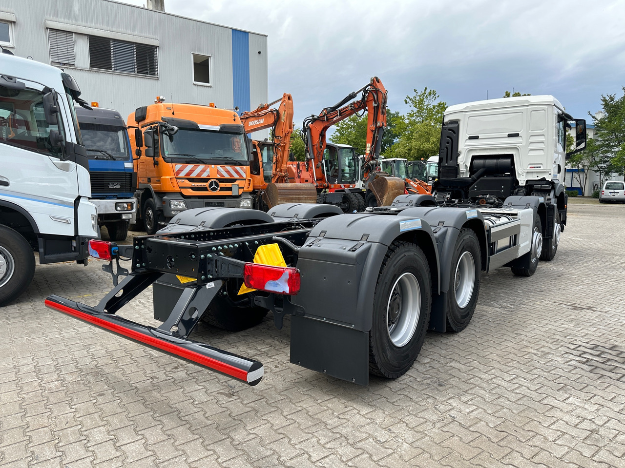 MAN TGS 41.470 8x4 BB CH Pumpenfahrgestell 2x Nebenatrieb - Kamion-šasija: slika MAN TGS 41.470 8x4 BB CH Pumpenfahrgestell 2x Nebenatrieb - Kamion-šasija MAN TGS 41.470 8x4 BB CH Pumpenfahrgestell 2x Nebenatrieb - Kamion-šasija: slika MAN TGS 41.470 8x4 BB CH Pumpenfahrgestell 2x Nebenatrieb - Kamion-šasija
