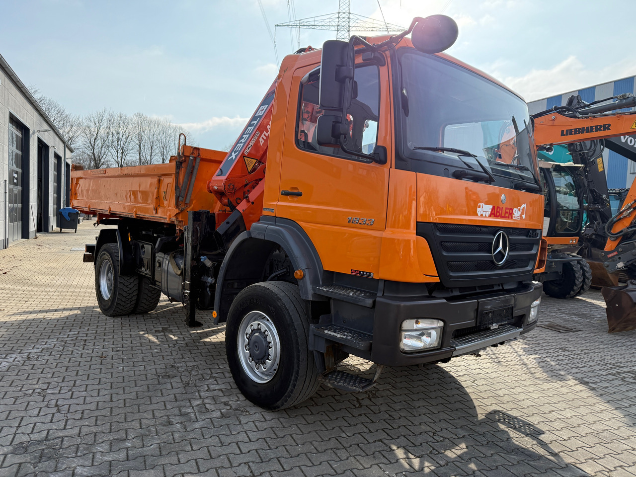 Mercedes-Benz 1833 Axor Kipper Kran Allrad - Kiper, Kamion s kranom: slika Mercedes-Benz 1833 Axor Kipper Kran Allrad - Kiper, Kamion s kranom Mercedes-Benz 1833 Axor Kipper Kran Allrad - Kiper, Kamion s kranom: slika Mercedes-Benz 1833 Axor Kipper Kran Allrad - Kiper, Kamion s kranom