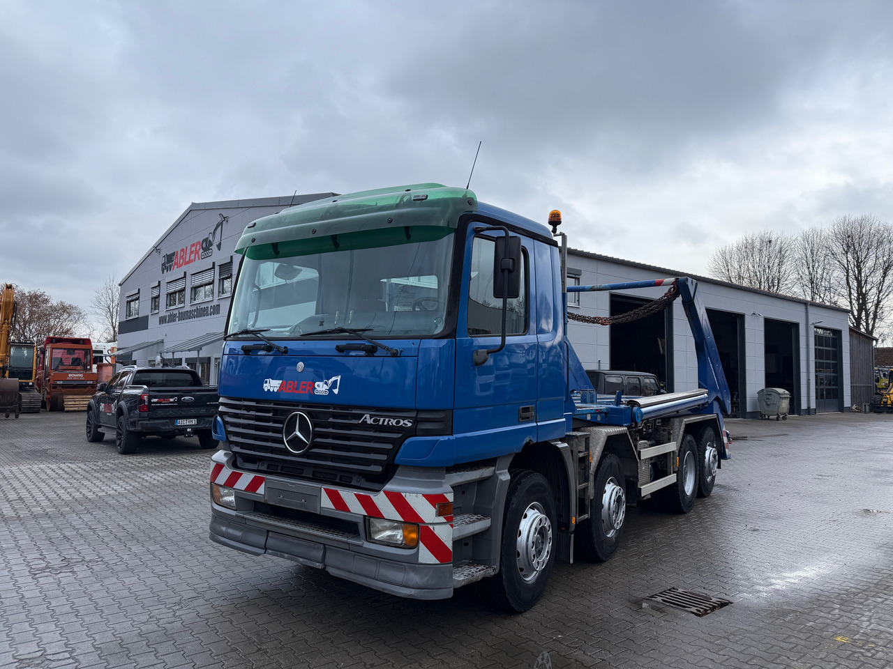 Mercedes-Benz 3243 Actros MP1 4-Achs Absetzkipper - Utovarivač s proklizavajućim upravljanjem: slika Mercedes-Benz 3243 Actros MP1 4-Achs Absetzkipper - Utovarivač s proklizavajućim upravljanjem Mercedes-Benz 3243 Actros MP1 4-Achs Absetzkipper - Utovarivač s proklizavajućim upravljanjem: slika Mercedes-Benz 3243 Actros MP1 4-Achs Absetzkipper - Utovarivač s proklizavajućim upravljanjem