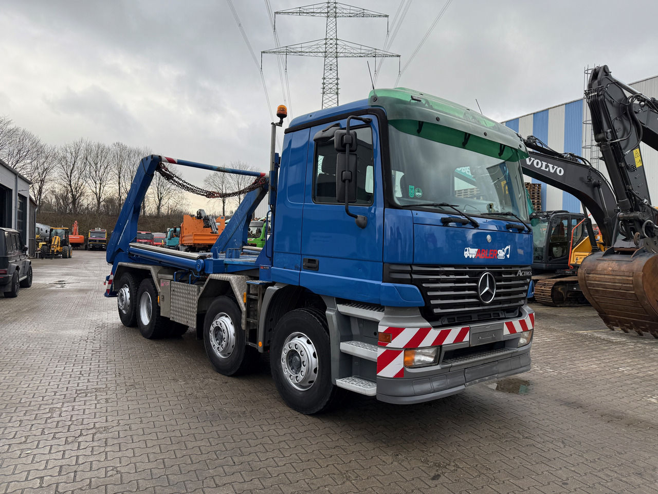 Mercedes-Benz 3243 Actros MP1 4-Achs Absetzkipper - Utovarivač s proklizavajućim upravljanjem: slika Mercedes-Benz 3243 Actros MP1 4-Achs Absetzkipper - Utovarivač s proklizavajućim upravljanjem Mercedes-Benz 3243 Actros MP1 4-Achs Absetzkipper - Utovarivač s proklizavajućim upravljanjem: slika Mercedes-Benz 3243 Actros MP1 4-Achs Absetzkipper - Utovarivač s proklizavajućim upravljanjem
