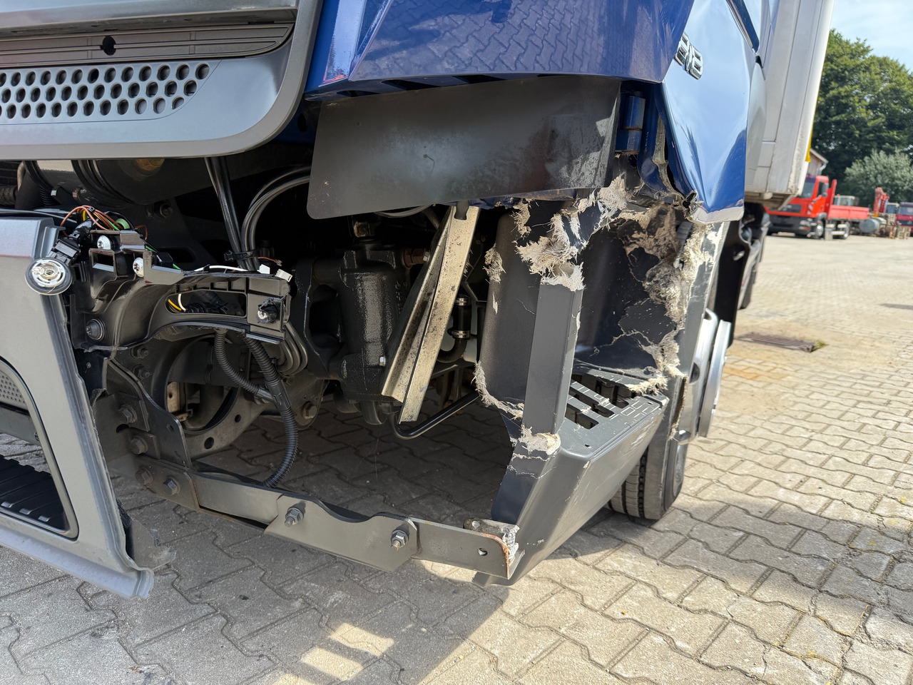 Kamion sandučar Mercedes-Benz 818 Atego Koffer LBW Palfinger ACC Unfall: slika Kamion sandučar Mercedes-Benz 818 Atego Koffer LBW Palfinger ACC Unfall