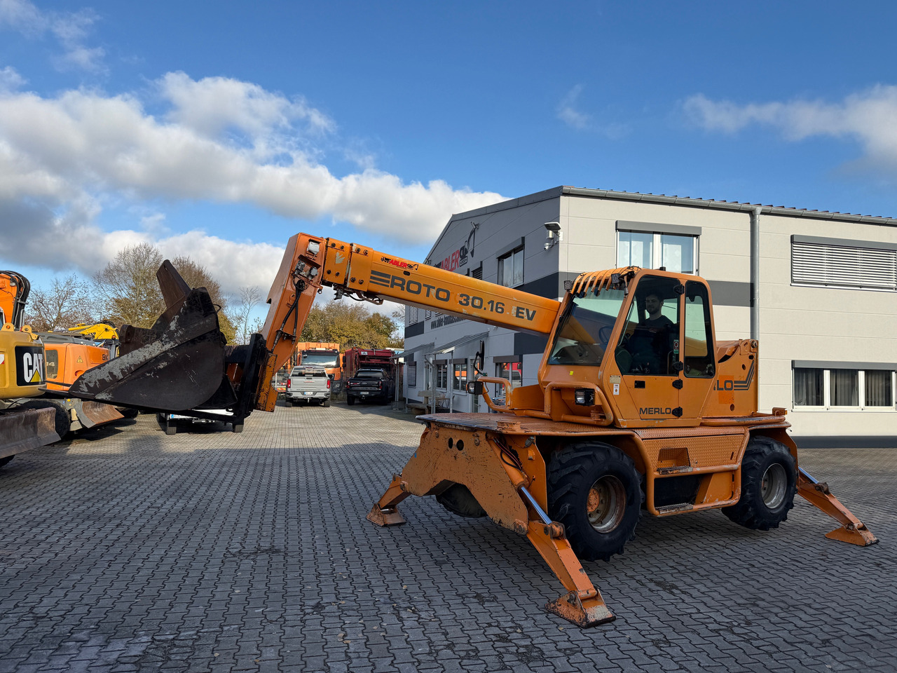 Merlo Roto 30.16 EV Teleskoplader 16m Arbeitskorb - Utovarivač na kotačima: slika Merlo Roto 30.16 EV Teleskoplader 16m Arbeitskorb - Utovarivač na kotačima Merlo Roto 30.16 EV Teleskoplader 16m Arbeitskorb - Utovarivač na kotačima: slika Merlo Roto 30.16 EV Teleskoplader 16m Arbeitskorb - Utovarivač na kotačima