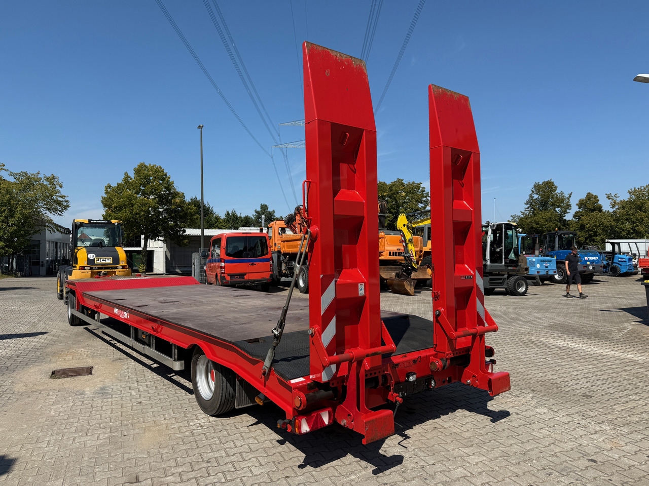 Müller Mitteltal T2 18.0 Tieflader Anhänger mit Rampen - Prikolica s niskim utovarivačem: slika Müller Mitteltal T2 18.0 Tieflader Anhänger mit Rampen - Prikolica s niskim utovarivačem Müller Mitteltal T2 18.0 Tieflader Anhänger mit Rampen - Prikolica s niskim utovarivačem: slika Müller Mitteltal T2 18.0 Tieflader Anhänger mit Rampen - Prikolica s niskim utovarivačem