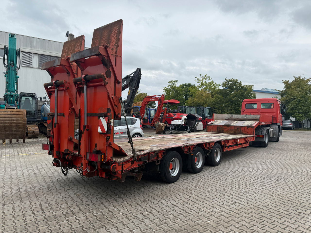 Müller Mitteltal TS3 Tieflader Auflieger mit hydr. Rampen - Poluprikolica s niskim utovarivačem: slika Müller Mitteltal TS3 Tieflader Auflieger mit hydr. Rampen - Poluprikolica s niskim utovarivačem Müller Mitteltal TS3 Tieflader Auflieger mit hydr. Rampen - Poluprikolica s niskim utovarivačem: slika Müller Mitteltal TS3 Tieflader Auflieger mit hydr. Rampen - Poluprikolica s niskim utovarivačem