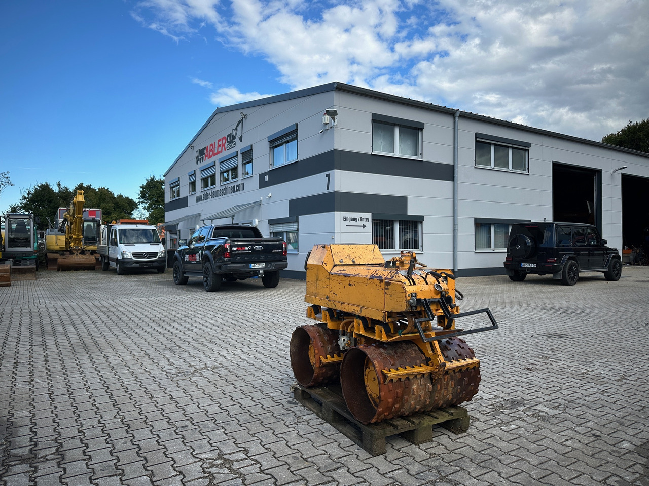 Rammax RW1403 Grabenwalze - Mini valjak: slika Rammax RW1403 Grabenwalze - Mini valjak Rammax RW1403 Grabenwalze - Mini valjak: slika Rammax RW1403 Grabenwalze - Mini valjak