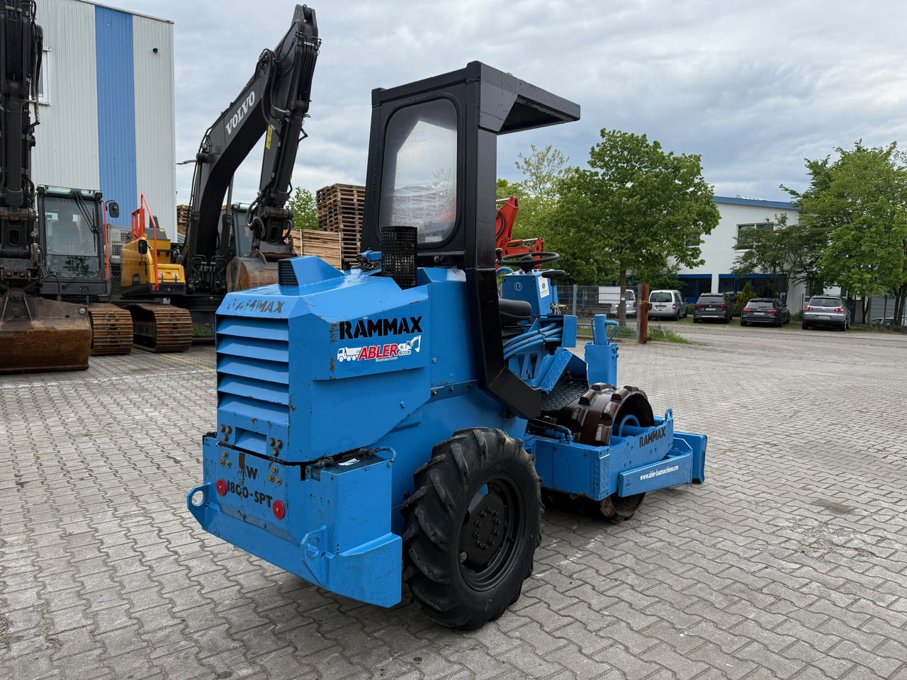 Rammax RW1800 SPT Erdbauwalze mit Schild - Valjak: slika Rammax RW1800 SPT Erdbauwalze mit Schild - Valjak Rammax RW1800 SPT Erdbauwalze mit Schild - Valjak: slika Rammax RW1800 SPT Erdbauwalze mit Schild - Valjak
