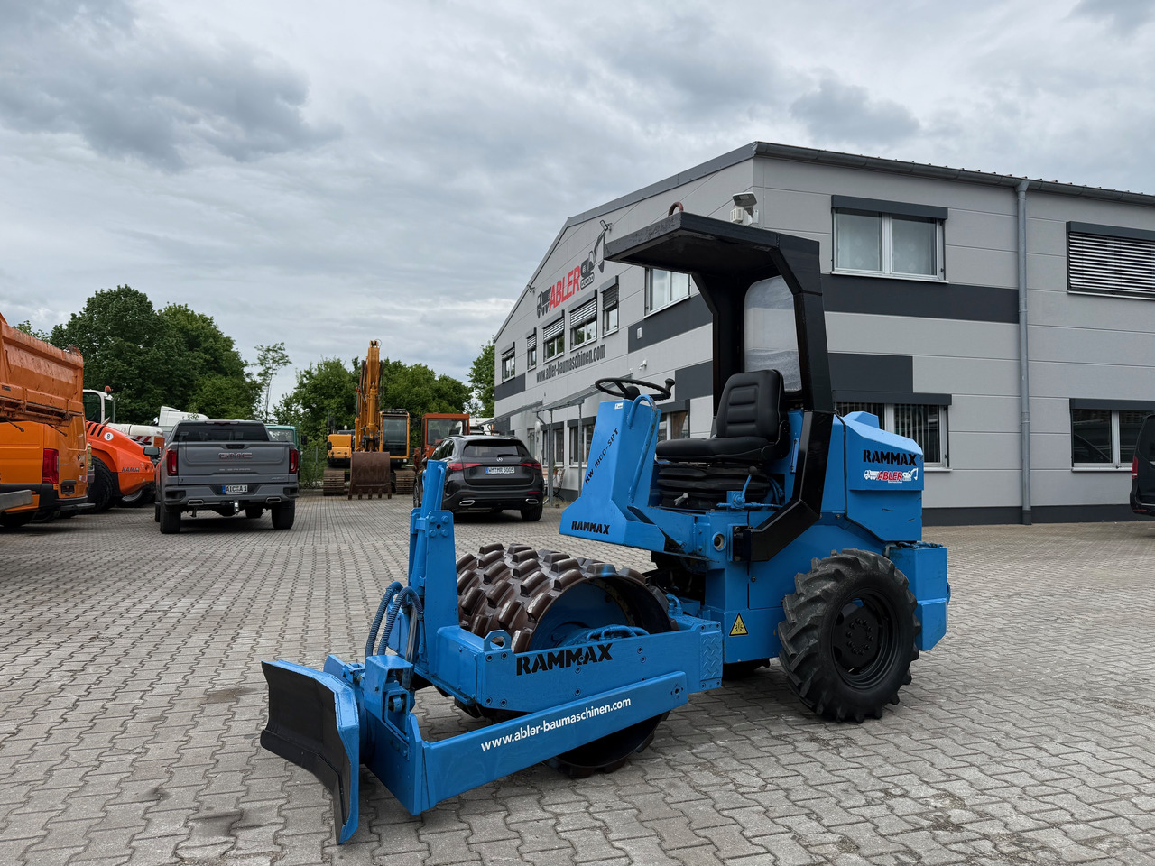 Rammax RW1800 SPT Erdbauwalze mit Schild - Valjak: slika Rammax RW1800 SPT Erdbauwalze mit Schild - Valjak Rammax RW1800 SPT Erdbauwalze mit Schild - Valjak: slika Rammax RW1800 SPT Erdbauwalze mit Schild - Valjak
