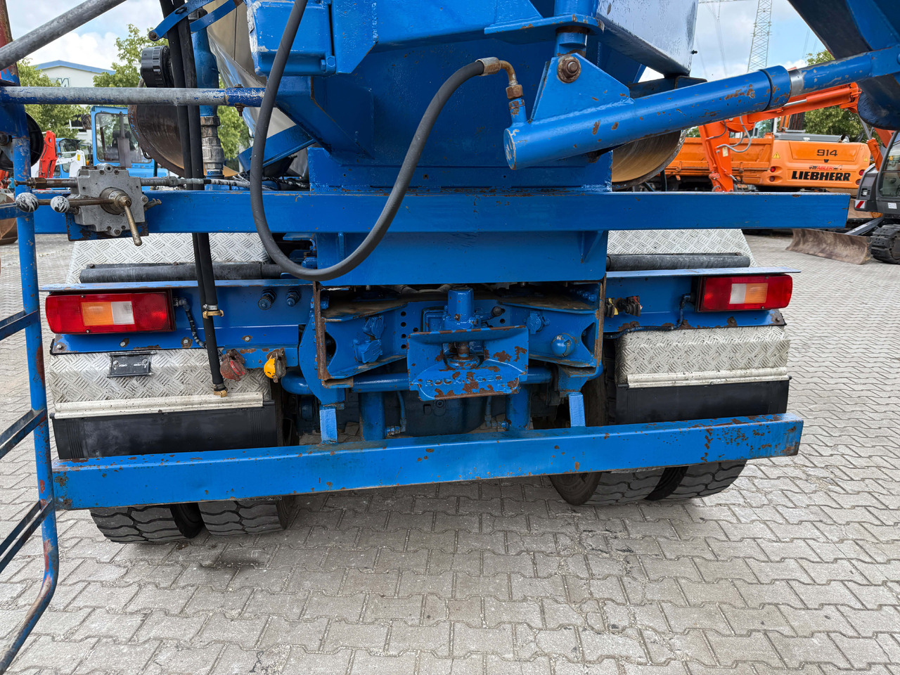 Volvo FM420 Wechselsystem Kipper Betonmischer - Automješalica: slika Volvo FM420 Wechselsystem Kipper Betonmischer - Automješalica Volvo FM420 Wechselsystem Kipper Betonmischer - Automješalica: slika Volvo FM420 Wechselsystem Kipper Betonmischer - Automješalica