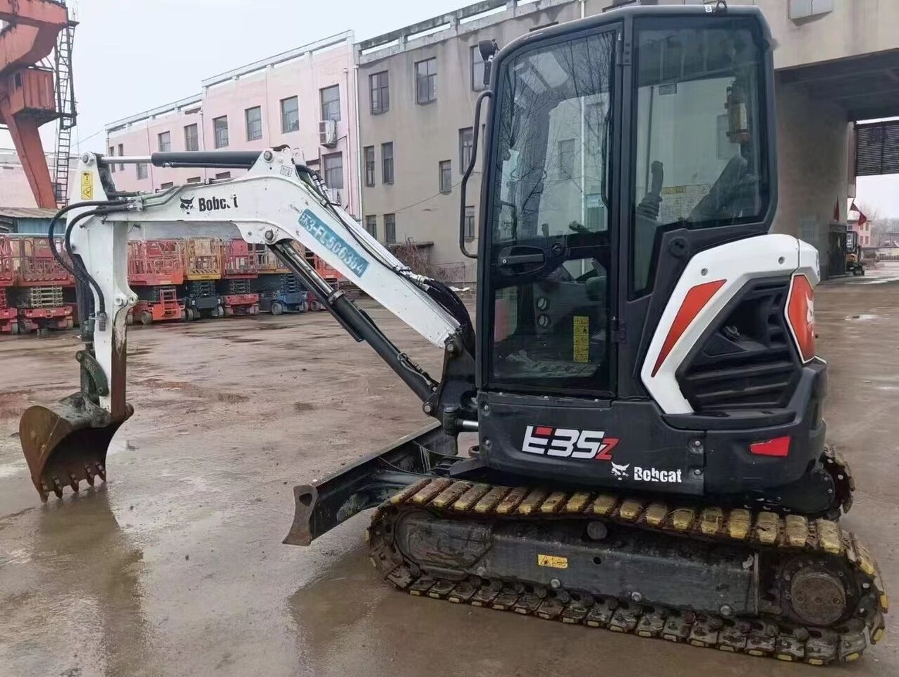 Bobcat E35 - Mini bager: slika Bobcat E35 - Mini bager Bobcat E35 - Mini bager: slika Bobcat E35 - Mini bager