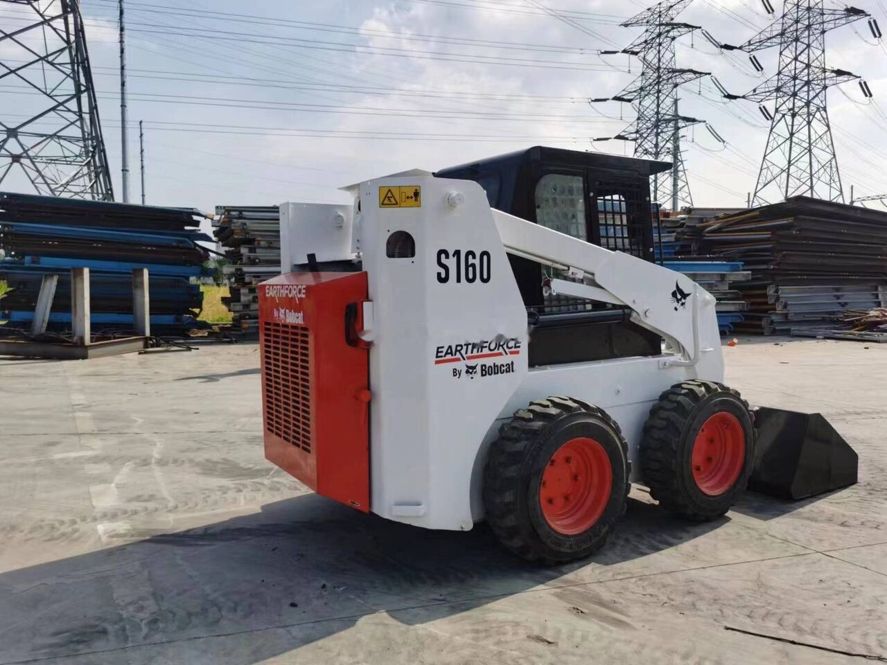 Mini utovarivač Bobcat S160: slika Mini utovarivač Bobcat S160