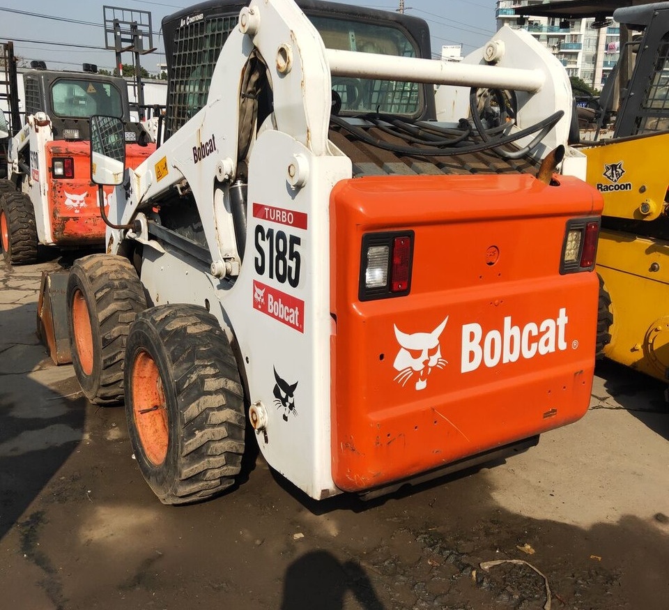 Bobcat S185 - Mini utovarivač: slika Bobcat S185 - Mini utovarivač Bobcat S185 - Mini utovarivač: slika Bobcat S185 - Mini utovarivač