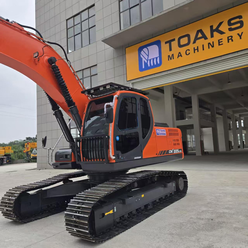 Doosan DX225 - Bager: slika Doosan DX225 - Bager Doosan DX225 - Bager: slika Doosan DX225 - Bager