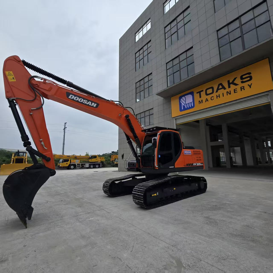 Doosan DX225 - Bager: slika Doosan DX225 - Bager Doosan DX225 - Bager: slika Doosan DX225 - Bager