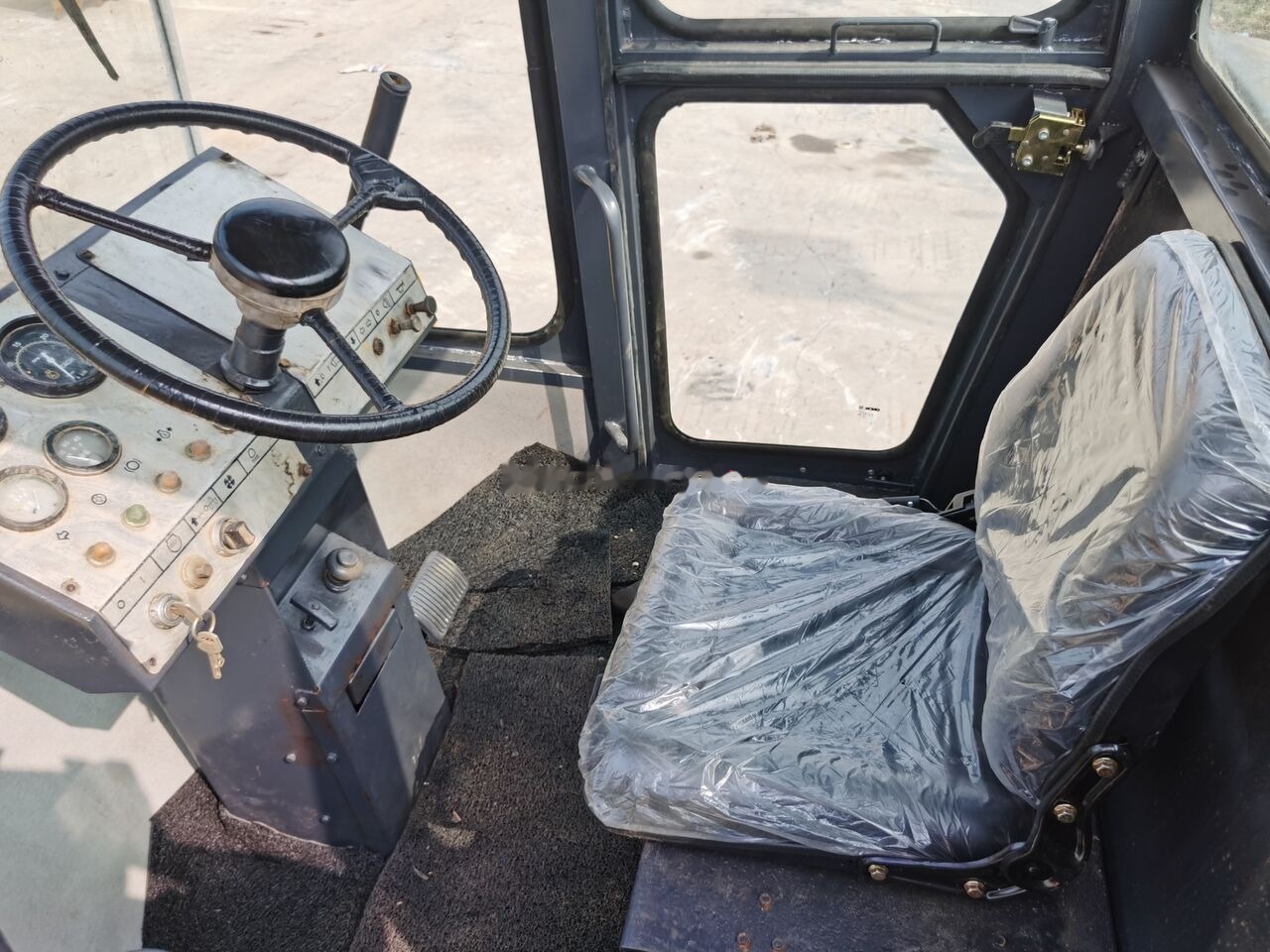 Dynapac CA251D - Cestovni valjak: slika Dynapac CA251D - Cestovni valjak Dynapac CA251D - Cestovni valjak: slika Dynapac CA251D - Cestovni valjak