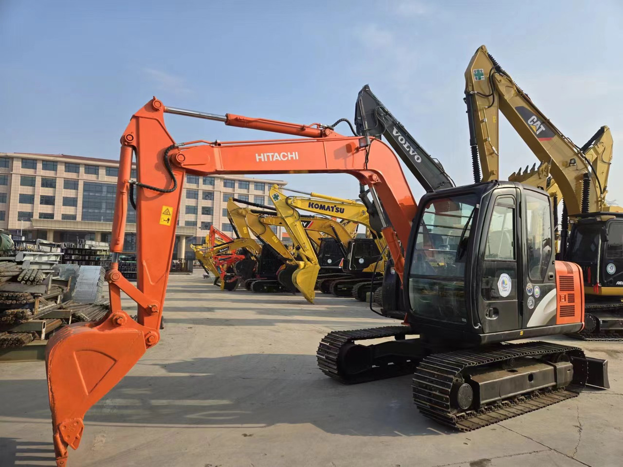 HITACHI ZX60 - Mini bager: slika HITACHI ZX60 - Mini bager HITACHI ZX60 - Mini bager: slika HITACHI ZX60 - Mini bager