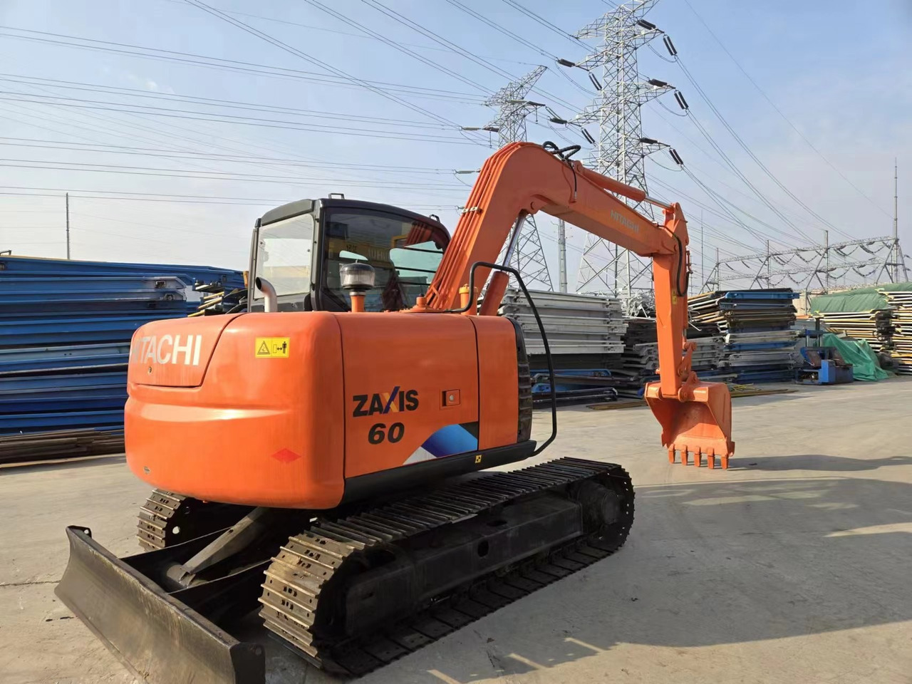 HITACHI ZX60 - Mini bager: slika HITACHI ZX60 - Mini bager HITACHI ZX60 - Mini bager: slika HITACHI ZX60 - Mini bager