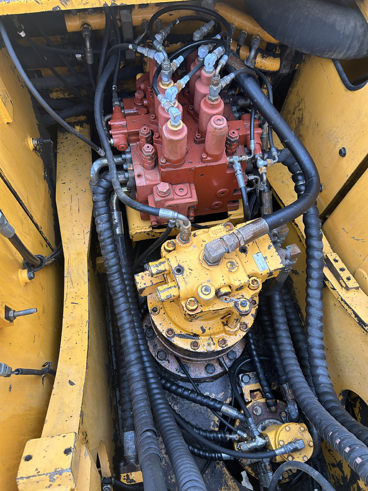 Bager HYUNDAI R210W: slika Bager HYUNDAI R210W