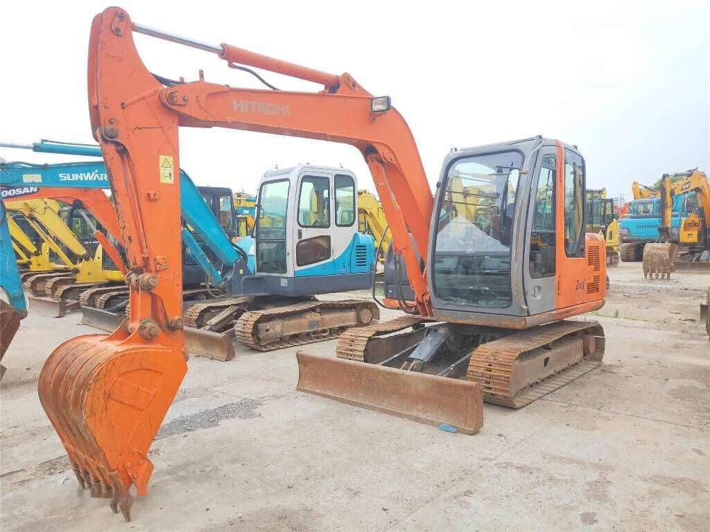 Hitachi ZX60 - Mini bager: slika Hitachi ZX60 - Mini bager Hitachi ZX60 - Mini bager: slika Hitachi ZX60 - Mini bager