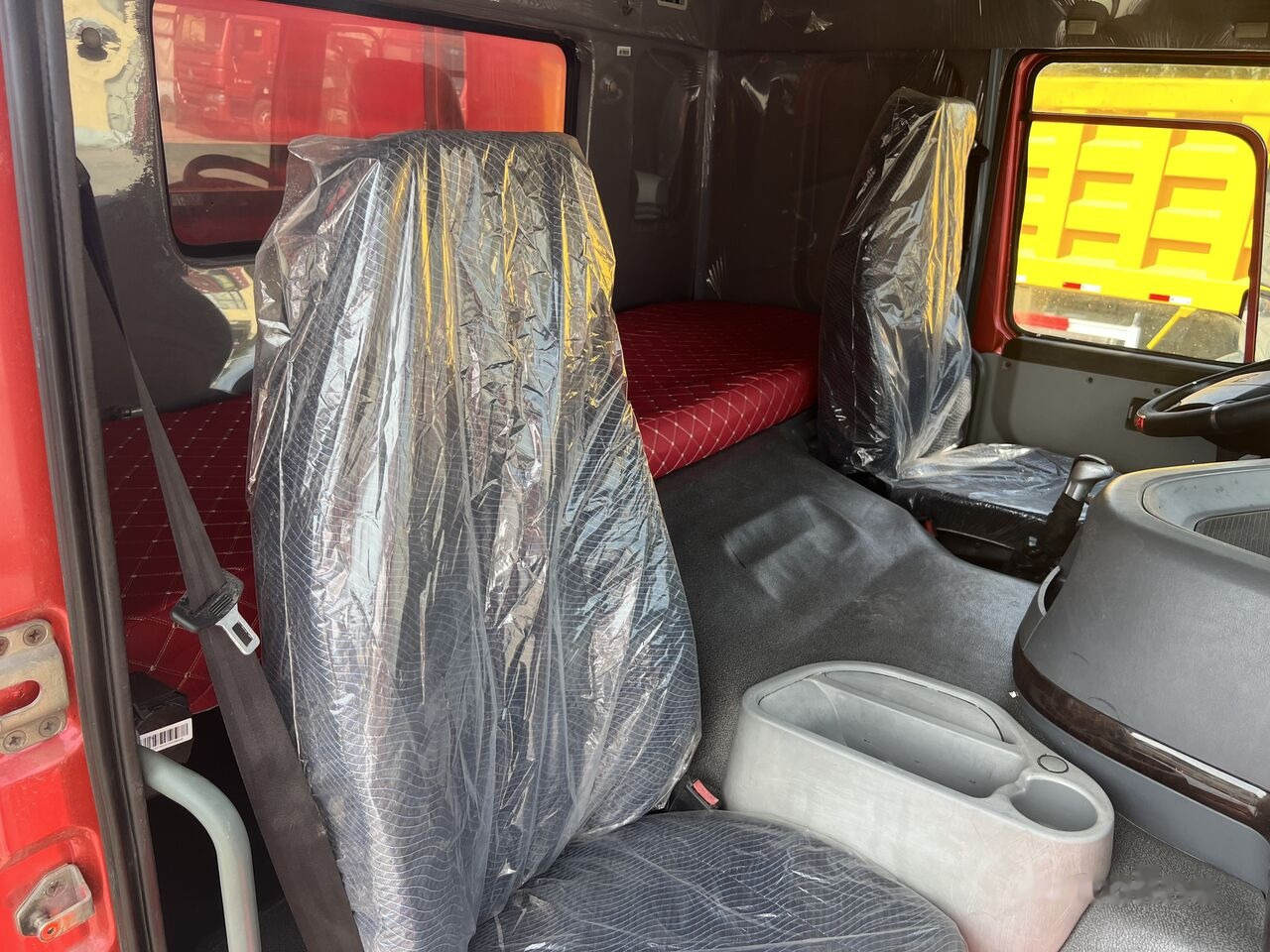 Howo - Kamion s otvorenim sandukom: slika Howo - Kamion s otvorenim sandukom Howo - Kamion s otvorenim sandukom: slika Howo - Kamion s otvorenim sandukom