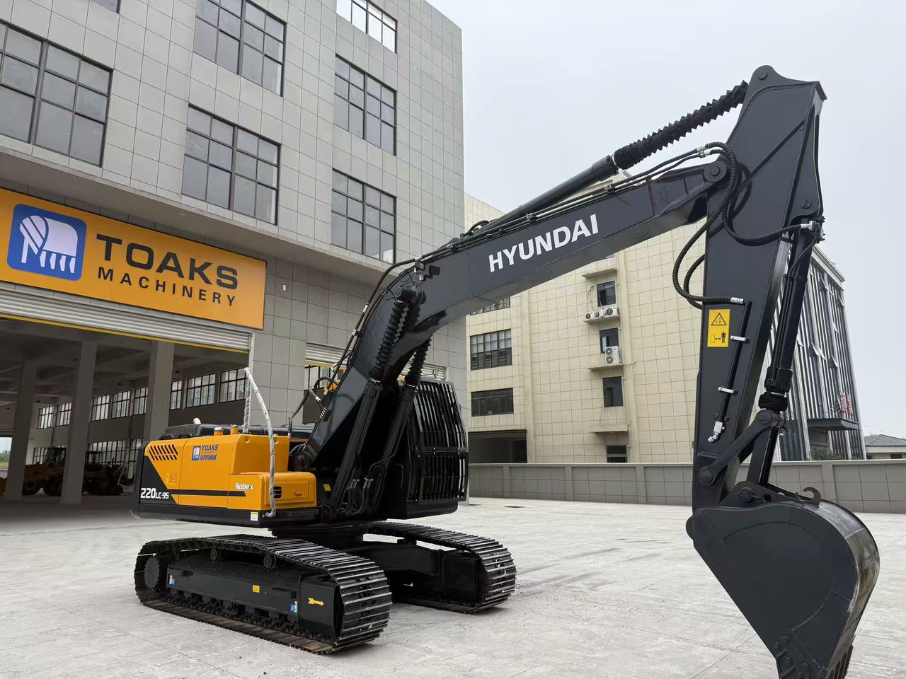 Hyudai R220LC-9S - Bager: slika Hyudai R220LC-9S - Bager Hyudai R220LC-9S - Bager: slika Hyudai R220LC-9S - Bager