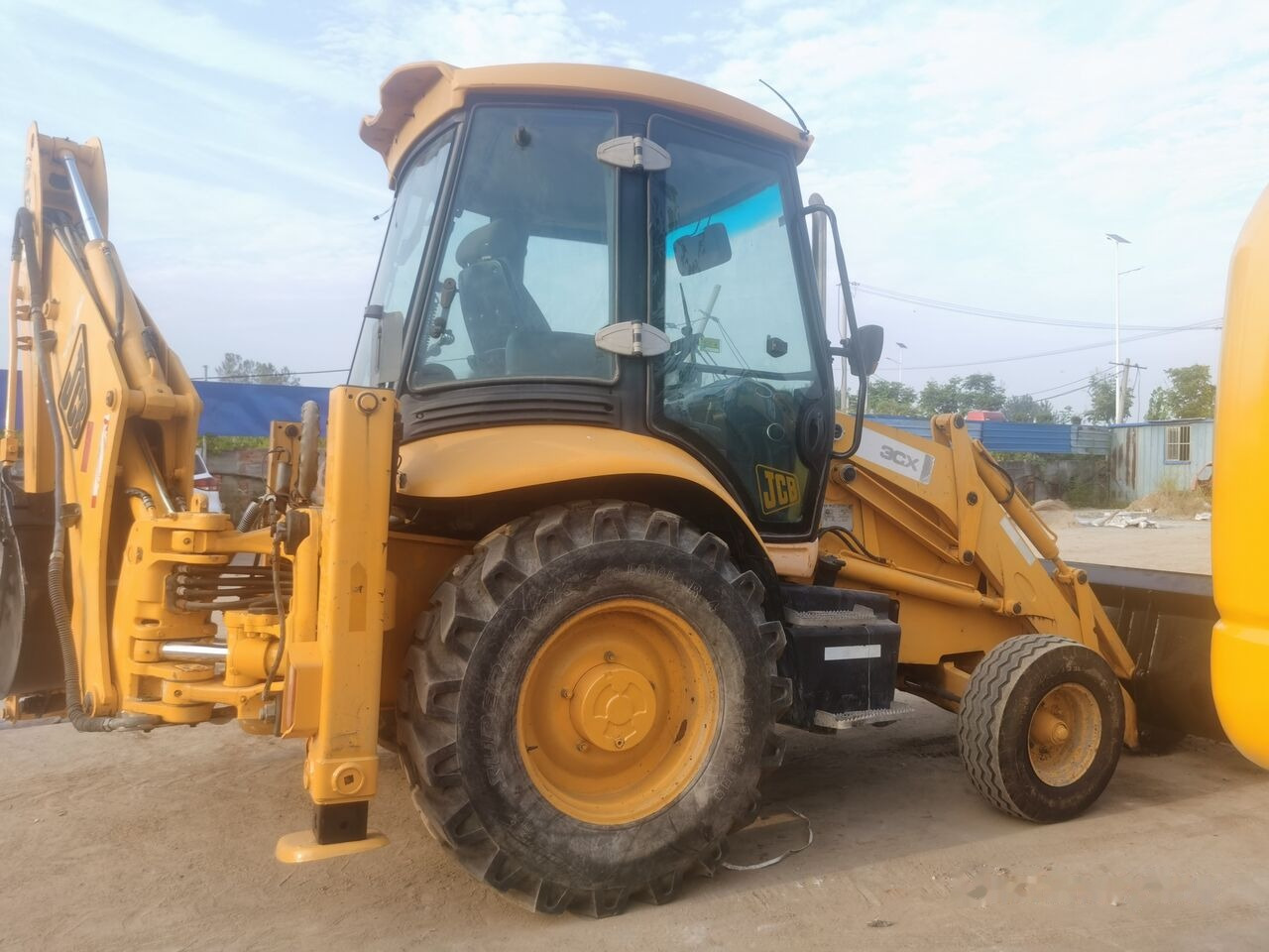 JCB 3CX - Rovokopač-utovarivač: slika JCB 3CX - Rovokopač-utovarivač JCB 3CX - Rovokopač-utovarivač: slika JCB 3CX - Rovokopač-utovarivač