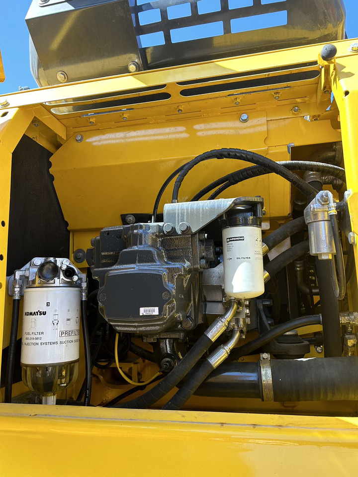 Bager KOMATSU PC240-8: slika Bager KOMATSU PC240-8