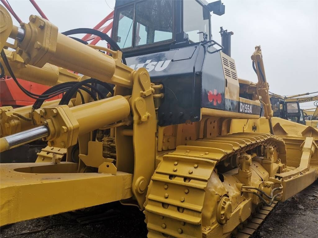 Komatsu D155A-2 - Buldožer: slika Komatsu D155A-2 - Buldožer Komatsu D155A-2 - Buldožer: slika Komatsu D155A-2 - Buldožer