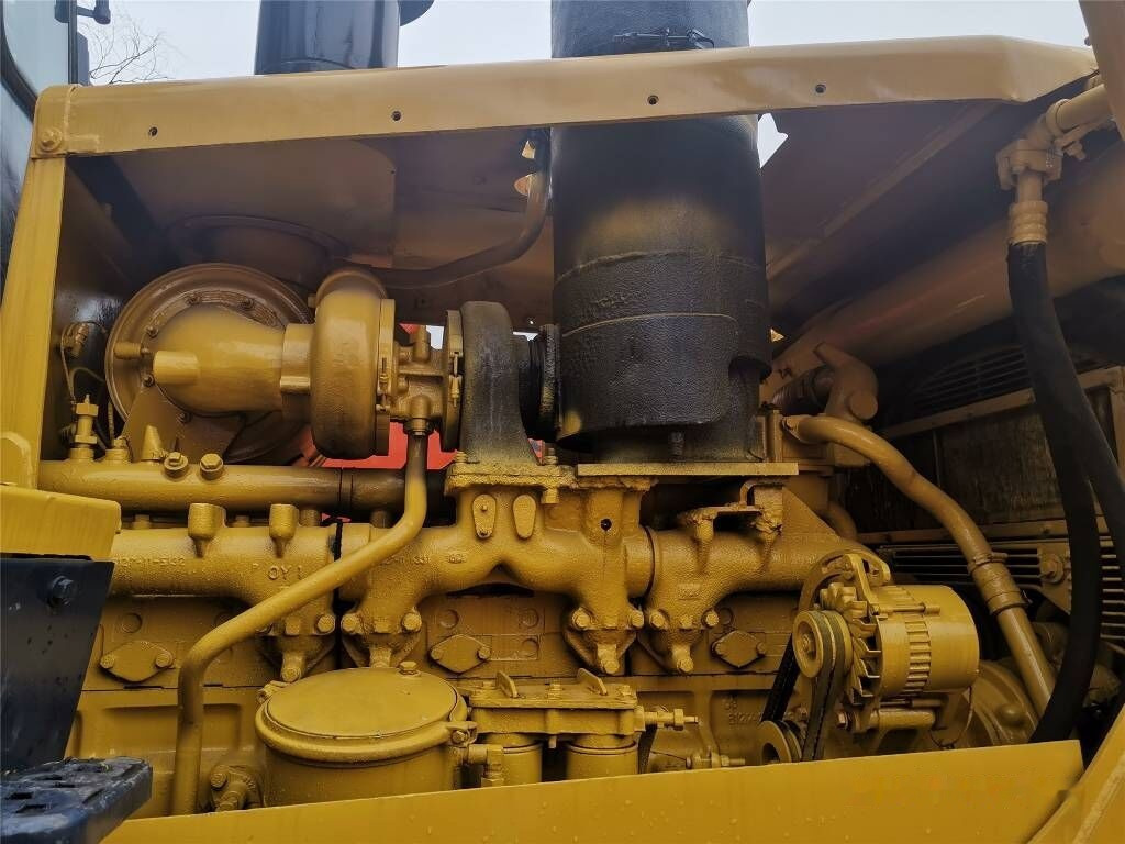 Komatsu D155A-2 - Buldožer: slika Komatsu D155A-2 - Buldožer Komatsu D155A-2 - Buldožer: slika Komatsu D155A-2 - Buldožer