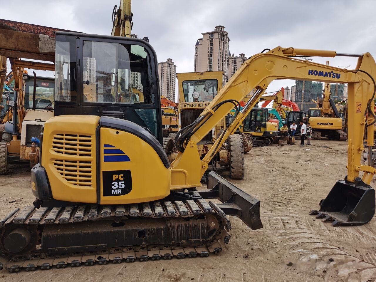 Komatsu PC35MR - Mini bager: slika Komatsu PC35MR - Mini bager Komatsu PC35MR - Mini bager: slika Komatsu PC35MR - Mini bager