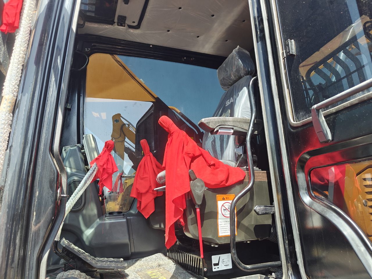 SANY SY335H - Bager: slika SANY SY335H - Bager SANY SY335H - Bager: slika SANY SY335H - Bager