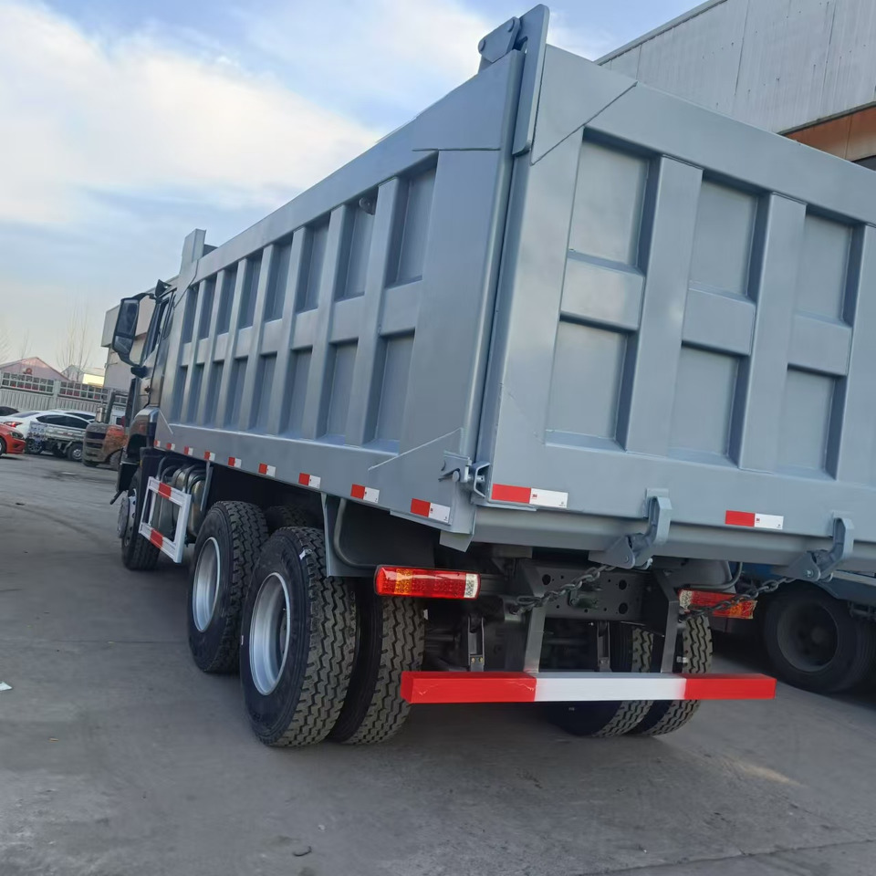 Sinotruk HOHAN 6*4 Dump truck - Kiper: slika Sinotruk HOHAN 6*4 Dump truck - Kiper Sinotruk HOHAN 6*4 Dump truck - Kiper: slika Sinotruk HOHAN 6*4 Dump truck - Kiper