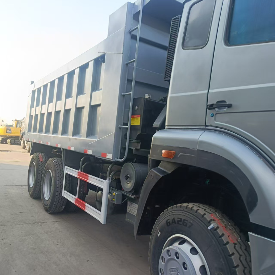 Sinotruk HOHAN 6*4 Dump truck - Kiper: slika Sinotruk HOHAN 6*4 Dump truck - Kiper Sinotruk HOHAN 6*4 Dump truck - Kiper: slika Sinotruk HOHAN 6*4 Dump truck - Kiper