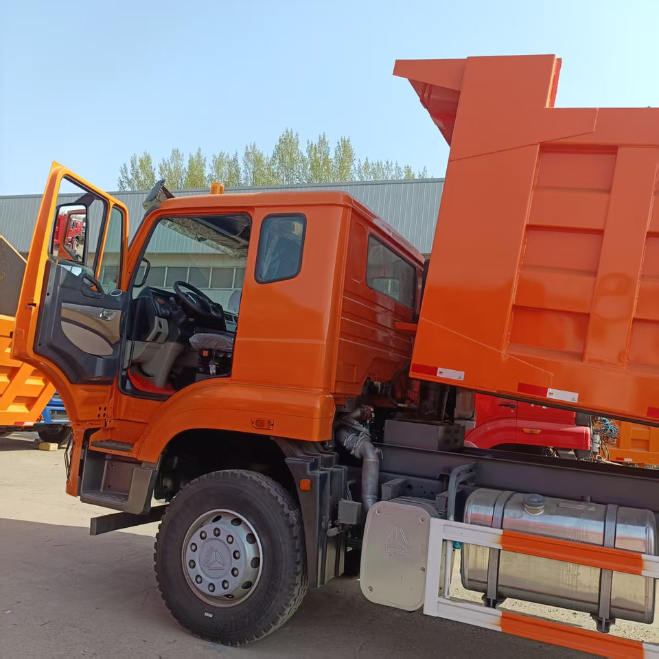 Kiper Sinotruk HOHAN 6*4 Dump truck: slika Kiper Sinotruk HOHAN 6*4 Dump truck Kiper Sinotruk HOHAN 6*4 Dump truck: slika Kiper Sinotruk HOHAN 6*4 Dump truck