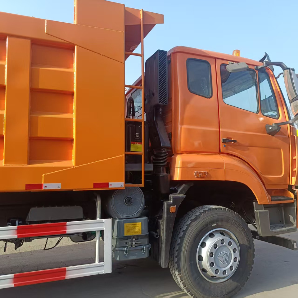Sinotruk HOHAN 6*4 Dump truck - Kiper: slika Sinotruk HOHAN 6*4 Dump truck - Kiper Sinotruk HOHAN 6*4 Dump truck - Kiper: slika Sinotruk HOHAN 6*4 Dump truck - Kiper