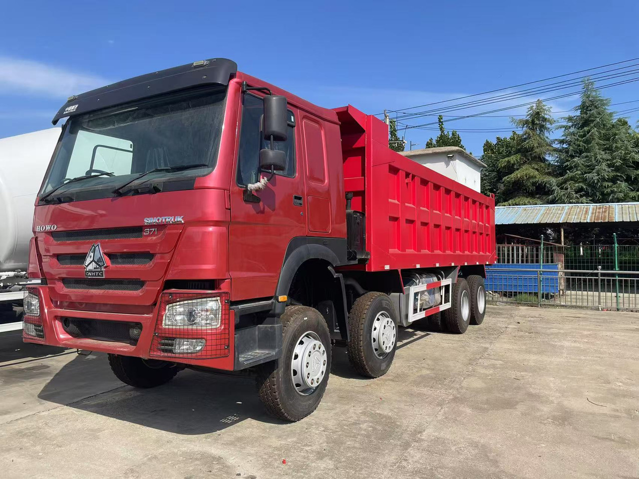Sinotruk HOWO 371 8*4 Dump truck - Kiper: slika Sinotruk HOWO 371 8*4 Dump truck - Kiper Sinotruk HOWO 371 8*4 Dump truck - Kiper: slika Sinotruk HOWO 371 8*4 Dump truck - Kiper